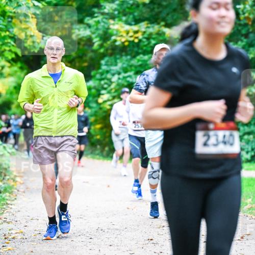 12.10.2025 - Bramfelder Halbmarathon 2025 Dr. Thomas Lammeyer http://msf.ph/oto/9356724 12.10.2025 10:58:35 Laufen 2530, 2340 meine-sportfotos.de