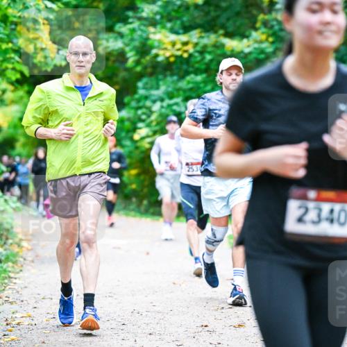 12.10.2025 - Bramfelder Halbmarathon 2025 Dr. Thomas Lammeyer http://msf.ph/oto/9356725 12.10.2025 10:58:35 Laufen 2340 meine-sportfotos.de