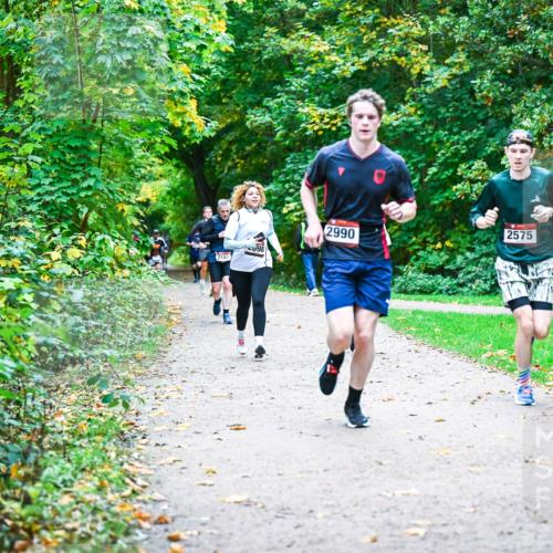 12.10.2025 - Bramfelder Halbmarathon 2025 Dr. Thomas Lammeyer http://msf.ph/oto/9356946 12.10.2025 10:59:19 Laufen 2181, 98, 2990, 2575 meine-sportfotos.de