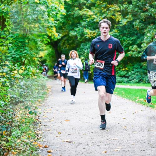 12.10.2025 - Bramfelder Halbmarathon 2025 Dr. Thomas Lammeyer http://msf.ph/oto/9356948 12.10.2025 10:59:19 Laufen 2098, 2990, 2575 meine-sportfotos.de