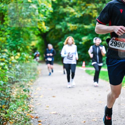 12.10.2025 - Bramfelder Halbmarathon 2025 Dr. Thomas Lammeyer http://msf.ph/oto/9356954 12.10.2025 10:59:20 Laufen 2990 meine-sportfotos.de