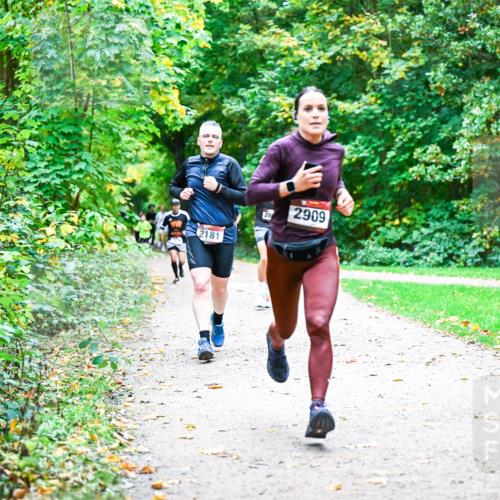12.10.2025 - Bramfelder Halbmarathon 2025 Dr. Thomas Lammeyer http://msf.ph/oto/9356978 12.10.2025 10:59:24 Laufen 2181, 2909, 28 meine-sportfotos.de