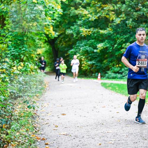 12.10.2025 - Bramfelder Halbmarathon 2025 Dr. Thomas Lammeyer http://msf.ph/oto/9357030 12.10.2025 10:59:32 Laufen 2483 meine-sportfotos.de