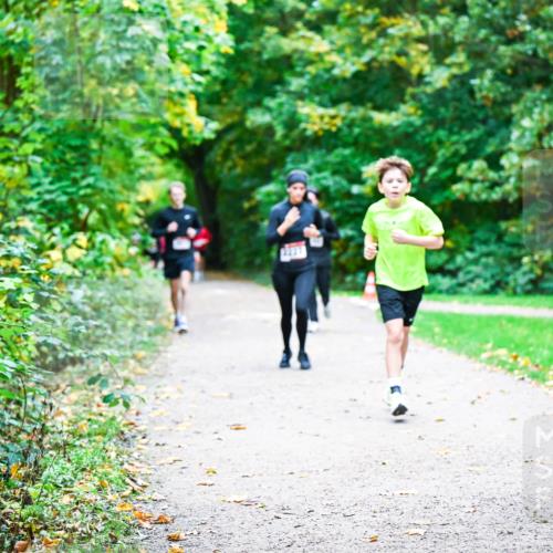 12.10.2025 - Bramfelder Halbmarathon 2025 Dr. Thomas Lammeyer http://msf.ph/oto/9357061 12.10.2025 10:59:38 Laufen 2842 meine-sportfotos.de