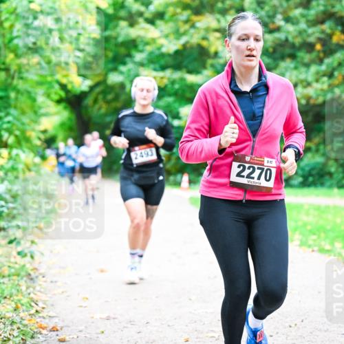 12.10.2025 - Bramfelder Halbmarathon 2025 Dr. Thomas Lammeyer http://msf.ph/oto/9357156 12.10.2025 10:59:55 Laufen 2493, 54, 92, 2270 meine-sportfotos.de