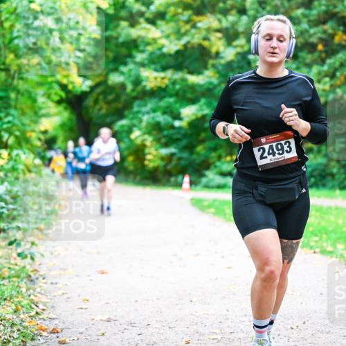 12.10.2025 - Bramfelder Halbmarathon 2025 Dr. Thomas Lammeyer http://msf.ph/oto/9357166 12.10.2025 10:59:56 Laufen 34, 2493 meine-sportfotos.de