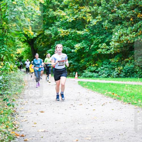 12.10.2025 - Bramfelder Halbmarathon 2025 Dr. Thomas Lammeyer http://msf.ph/oto/9357173 12.10.2025 10:59:59 Laufen 2217, 2235 meine-sportfotos.de