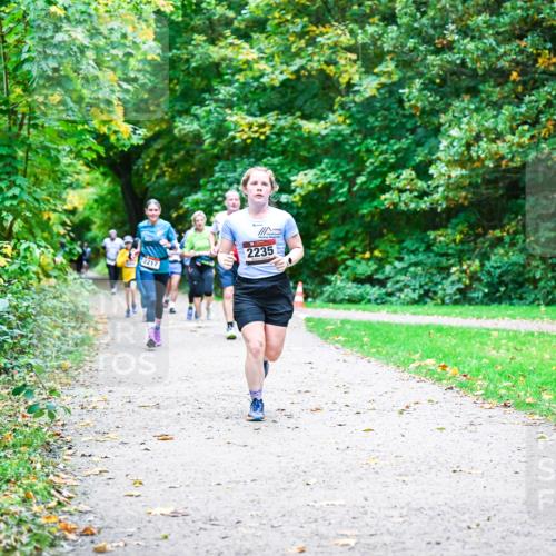 12.10.2025 - Bramfelder Halbmarathon 2025 Dr. Thomas Lammeyer http://msf.ph/oto/9357177 12.10.2025 11:00:00 Laufen 2217, 2235 meine-sportfotos.de
