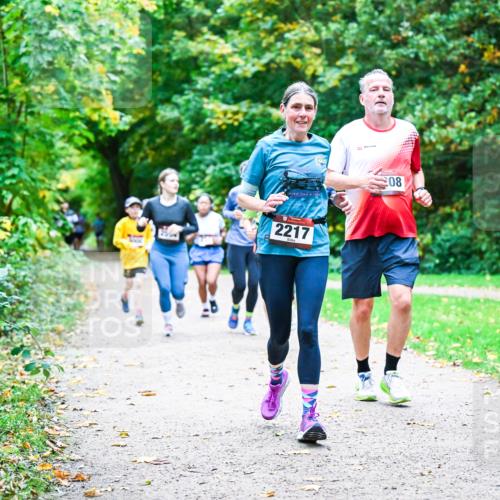 12.10.2025 - Bramfelder Halbmarathon 2025 Dr. Thomas Lammeyer http://msf.ph/oto/9357208 12.10.2025 11:00:04 Laufen 2217, 08 meine-sportfotos.de