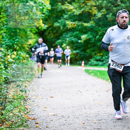 12.10.2025 - Bramfelder Halbmarathon 2025 Dr. Thomas Lammeyer http://msf.ph/oto/9357256 12.10.2025 11:00:14 Laufen 2360 meine-sportfotos.de