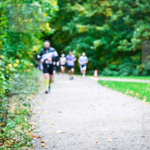 12.10.2025 - Bramfelder Halbmarathon 2025 Dr. Thomas Lammeyer http://msf.ph/oto/9357262 12.10.2025 11:00:14 Laufen 23 meine-sportfotos.de