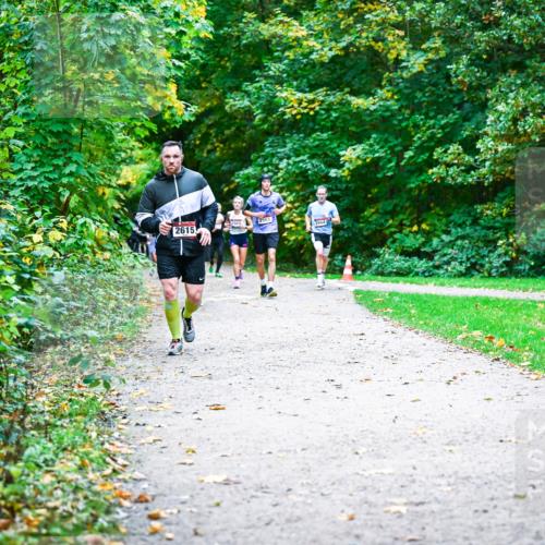 12.10.2025 - Bramfelder Halbmarathon 2025 Dr. Thomas Lammeyer http://msf.ph/oto/9357265 12.10.2025 11:00:15 Laufen 2615, 2985, 2561 meine-sportfotos.de