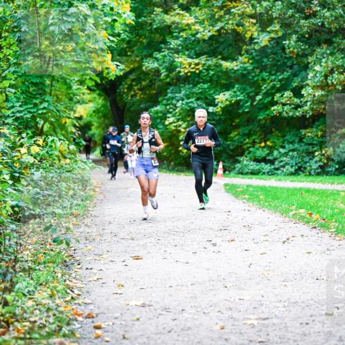 12.10.2025 - Bramfelder Halbmarathon 2025 Dr. Thomas Lammeyer http://msf.ph/oto/9357308 12.10.2025 11:00:23 Laufen 27, 2277 meine-sportfotos.de