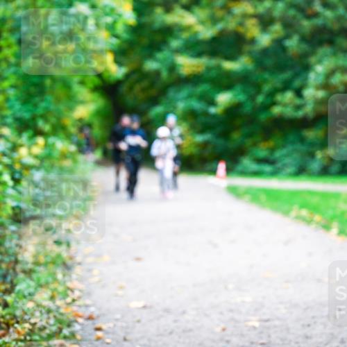 12.10.2025 - Bramfelder Halbmarathon 2025 Dr. Thomas Lammeyer http://msf.ph/oto/9357336 12.10.2025 11:00:28 Laufen  meine-sportfotos.de