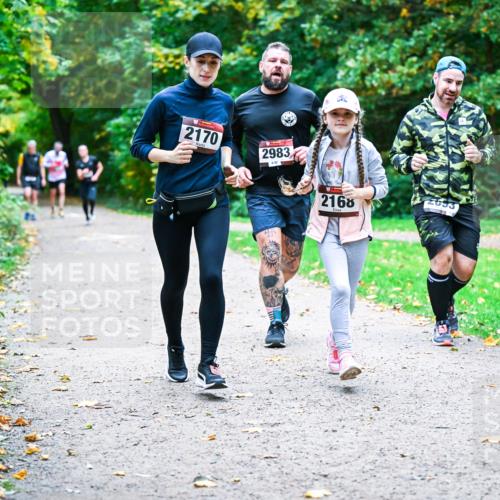 12.10.2025 - Bramfelder Halbmarathon 2025 Dr. Thomas Lammeyer http://msf.ph/oto/9357362 12.10.2025 11:00:34 Laufen 2170, 2983, 92, 2168, 2033 meine-sportfotos.de