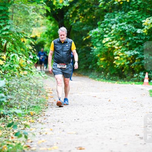12.10.2025 - Bramfelder Halbmarathon 2025 Dr. Thomas Lammeyer http://msf.ph/oto/9357405 12.10.2025 11:00:44 Laufen 2550 meine-sportfotos.de