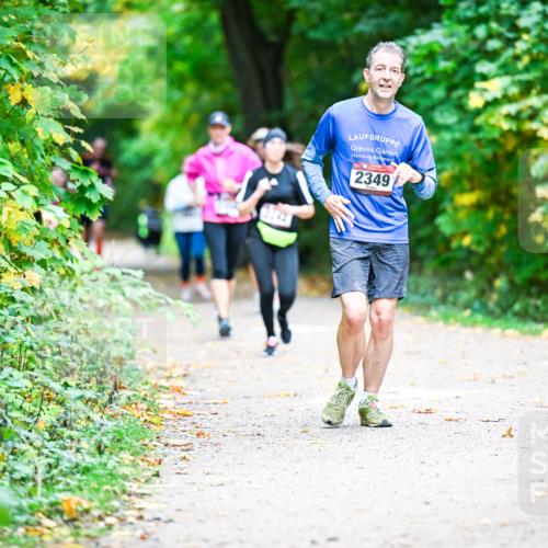 12.10.2025 - Bramfelder Halbmarathon 2025 Dr. Thomas Lammeyer http://msf.ph/oto/9357434 12.10.2025 11:00:58 Laufen 2349 meine-sportfotos.de