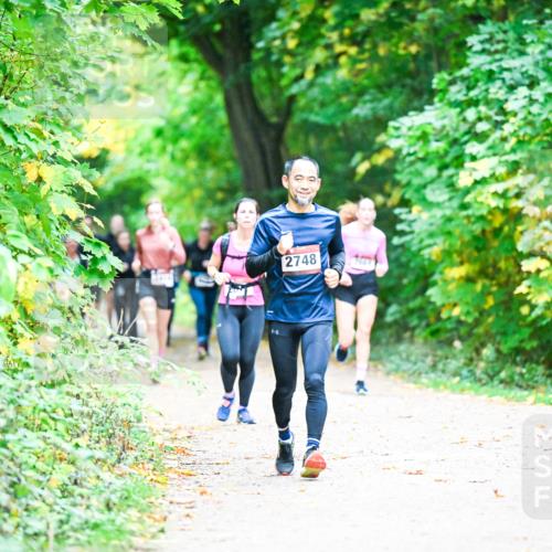 12.10.2025 - Bramfelder Halbmarathon 2025 Dr. Thomas Lammeyer http://msf.ph/oto/9357515 12.10.2025 11:01:17 Laufen 2748 meine-sportfotos.de