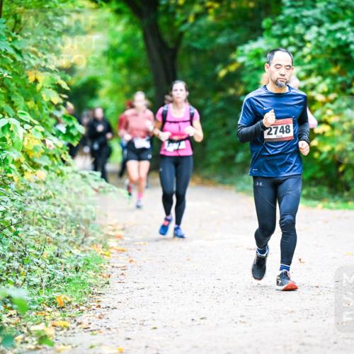 12.10.2025 - Bramfelder Halbmarathon 2025 Dr. Thomas Lammeyer http://msf.ph/oto/9357531 12.10.2025 11:01:20 Laufen 2748 meine-sportfotos.de