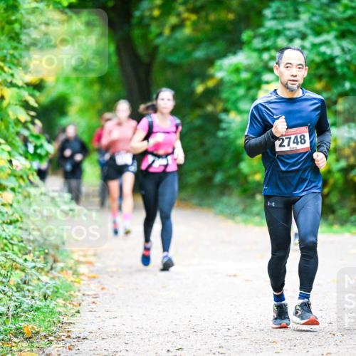 12.10.2025 - Bramfelder Halbmarathon 2025 Dr. Thomas Lammeyer http://msf.ph/oto/9357535 12.10.2025 11:01:20 Laufen 2748 meine-sportfotos.de