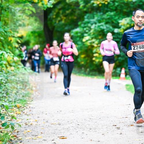 12.10.2025 - Bramfelder Halbmarathon 2025 Dr. Thomas Lammeyer http://msf.ph/oto/9357548 12.10.2025 11:01:22 Laufen 2748 meine-sportfotos.de