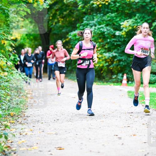 12.10.2025 - Bramfelder Halbmarathon 2025 Dr. Thomas Lammeyer http://msf.ph/oto/9357559 12.10.2025 11:01:24 Laufen 2414, 2669 meine-sportfotos.de