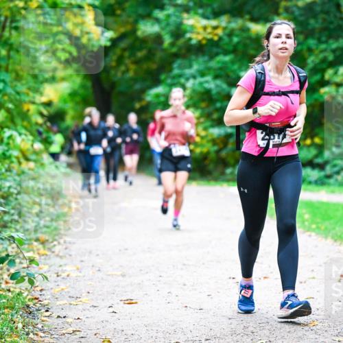 12.10.2025 - Bramfelder Halbmarathon 2025 Dr. Thomas Lammeyer http://msf.ph/oto/9357577 12.10.2025 11:01:26 Laufen  meine-sportfotos.de