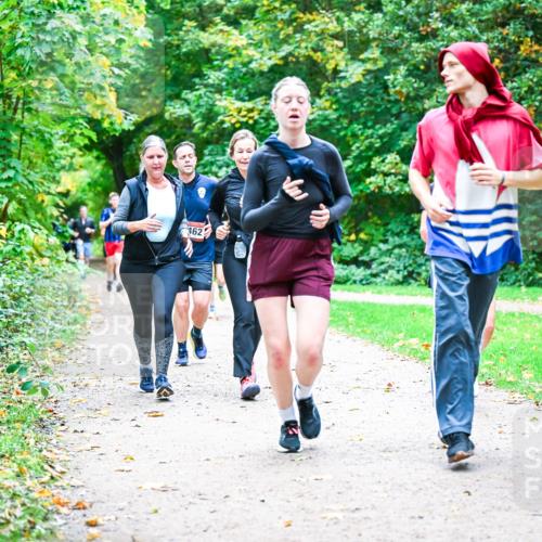 12.10.2025 - Bramfelder Halbmarathon 2025 Dr. Thomas Lammeyer http://msf.ph/oto/9357633 12.10.2025 11:01:37 Laufen 462 meine-sportfotos.de