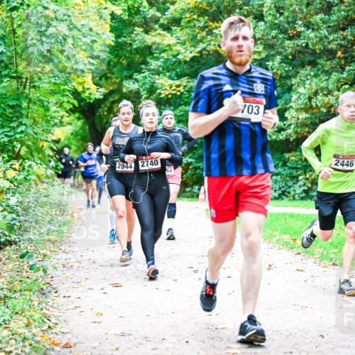 12.10.2025 - Bramfelder Halbmarathon 2025 Dr. Thomas Lammeyer http://msf.ph/oto/9357693 12.10.2025 11:01:46 Laufen 2944, 2740, 64, 103, 2446 meine-sportfotos.de