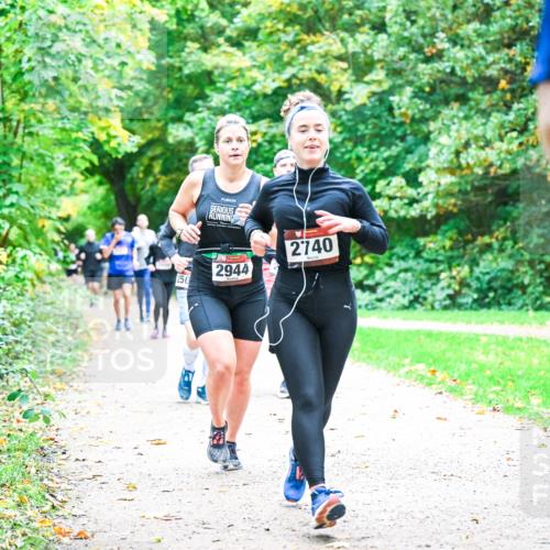 12.10.2025 - Bramfelder Halbmarathon 2025 Dr. Thomas Lammeyer http://msf.ph/oto/9357702 12.10.2025 11:01:47 Laufen 2740, 2944, 250 meine-sportfotos.de