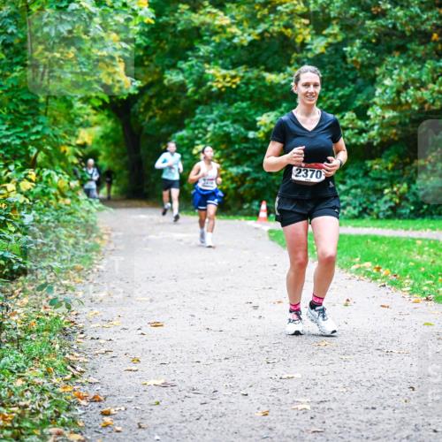 12.10.2025 - Bramfelder Halbmarathon 2025 Dr. Thomas Lammeyer http://msf.ph/oto/9357765 12.10.2025 11:02:03 Laufen 2370 meine-sportfotos.de