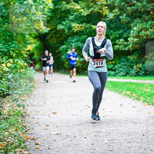12.10.2025 - Bramfelder Halbmarathon 2025 Dr. Thomas Lammeyer http://msf.ph/oto/9357817 12.10.2025 11:02:15 Laufen 2419 meine-sportfotos.de