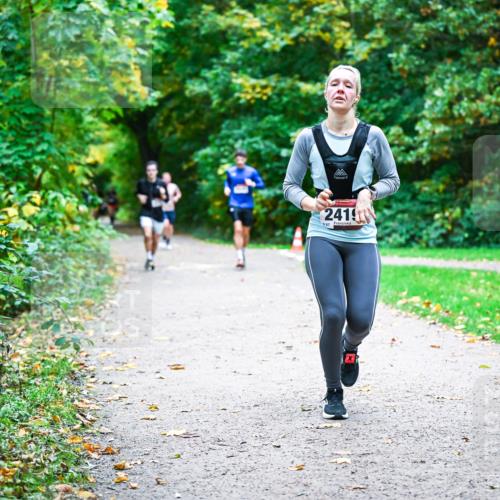 12.10.2025 - Bramfelder Halbmarathon 2025 Dr. Thomas Lammeyer http://msf.ph/oto/9357819 12.10.2025 11:02:15 Laufen 2419 meine-sportfotos.de