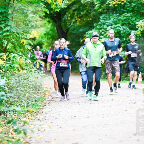 12.10.2025 - Bramfelder Halbmarathon 2025 Dr. Thomas Lammeyer http://msf.ph/oto/9358031 12.10.2025 11:02:58 Laufen 2189, 2727 meine-sportfotos.de