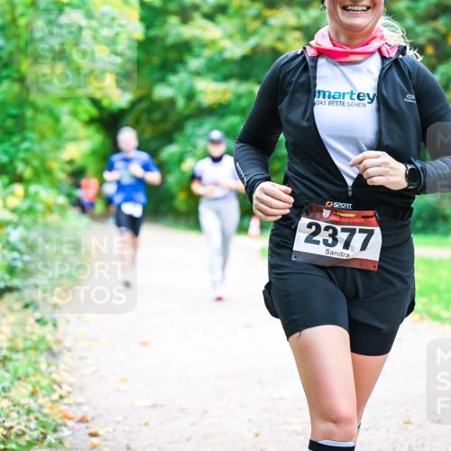 12.10.2025 - Bramfelder Halbmarathon 2025 Dr. Thomas Lammeyer http://msf.ph/oto/9358127 12.10.2025 11:03:16 Laufen 34, 2377 meine-sportfotos.de