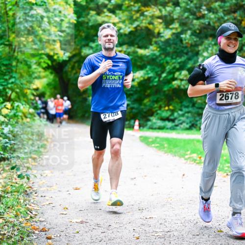 12.10.2025 - Bramfelder Halbmarathon 2025 Dr. Thomas Lammeyer http://msf.ph/oto/9358142 12.10.2025 11:03:19 Laufen 2708, 2678 meine-sportfotos.de