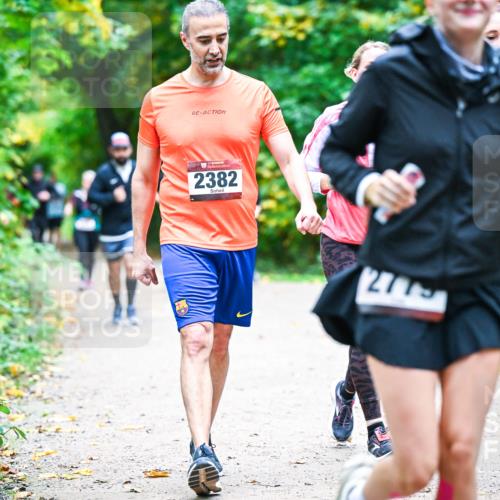 12.10.2025 - Bramfelder Halbmarathon 2025 Dr. Thomas Lammeyer http://msf.ph/oto/9358214 12.10.2025 11:03:38 Laufen 2382, 2775 meine-sportfotos.de