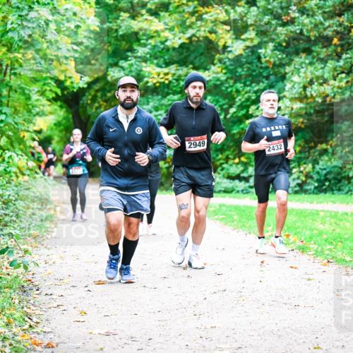 12.10.2025 - Bramfelder Halbmarathon 2025 Dr. Thomas Lammeyer http://msf.ph/oto/9358237 12.10.2025 11:03:43 Laufen 2949, 2432 meine-sportfotos.de