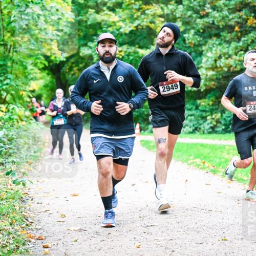 12.10.2025 - Bramfelder Halbmarathon 2025 Dr. Thomas Lammeyer http://msf.ph/oto/9358244 12.10.2025 11:03:44 Laufen 2949, 2432 meine-sportfotos.de