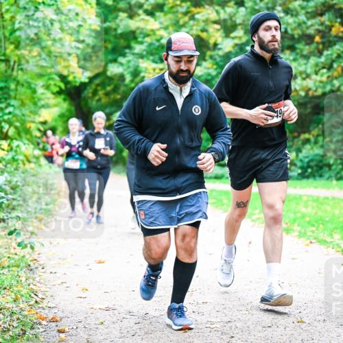 12.10.2025 - Bramfelder Halbmarathon 2025 Dr. Thomas Lammeyer http://msf.ph/oto/9358247 12.10.2025 11:03:44 Laufen 49, 2432 meine-sportfotos.de