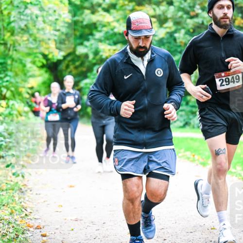 12.10.2025 - Bramfelder Halbmarathon 2025 Dr. Thomas Lammeyer http://msf.ph/oto/9358250 12.10.2025 11:03:45 Laufen 2949 meine-sportfotos.de