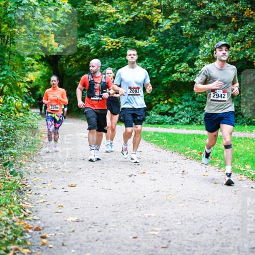 12.10.2025 - Bramfelder Halbmarathon 2025 Dr. Thomas Lammeyer http://msf.ph/oto/9358279 12.10.2025 11:03:54 Laufen 2399, 2893, 2942 meine-sportfotos.de