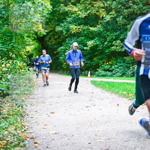 12.10.2025 - Bramfelder Halbmarathon 2025 Dr. Thomas Lammeyer http://msf.ph/oto/9358378 12.10.2025 11:04:12 Laufen 2585, 2363, 2672 meine-sportfotos.de