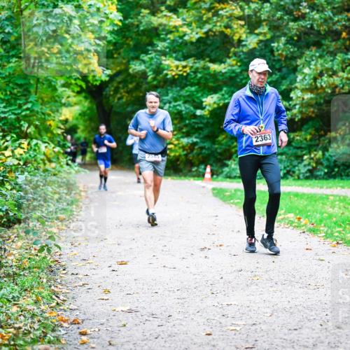 12.10.2025 - Bramfelder Halbmarathon 2025 Dr. Thomas Lammeyer http://msf.ph/oto/9358398 12.10.2025 11:04:15 Laufen 2363, 2585 meine-sportfotos.de
