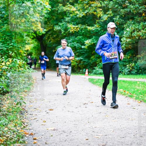 12.10.2025 - Bramfelder Halbmarathon 2025 Dr. Thomas Lammeyer http://msf.ph/oto/9358399 12.10.2025 11:04:15 Laufen 363, 2585 meine-sportfotos.de