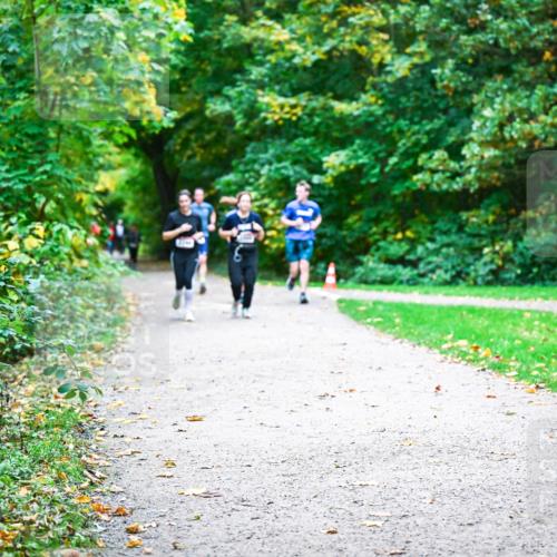 12.10.2025 - Bramfelder Halbmarathon 2025 Dr. Thomas Lammeyer http://msf.ph/oto/9358479 12.10.2025 11:04:28 Laufen 13 meine-sportfotos.de