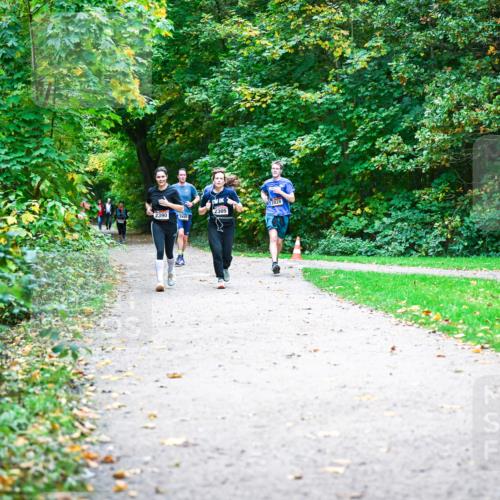 12.10.2025 - Bramfelder Halbmarathon 2025 Dr. Thomas Lammeyer http://msf.ph/oto/9358481 12.10.2025 11:04:28 Laufen 2305, 2390, 2449, 2828 meine-sportfotos.de