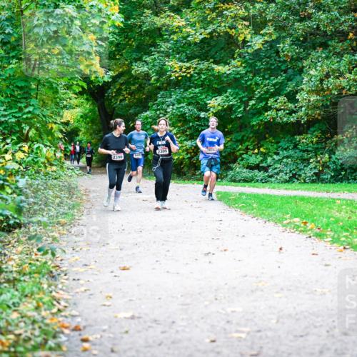 12.10.2025 - Bramfelder Halbmarathon 2025 Dr. Thomas Lammeyer http://msf.ph/oto/9358485 12.10.2025 11:04:28 Laufen 2305, 2390, 2449, 2828 meine-sportfotos.de
