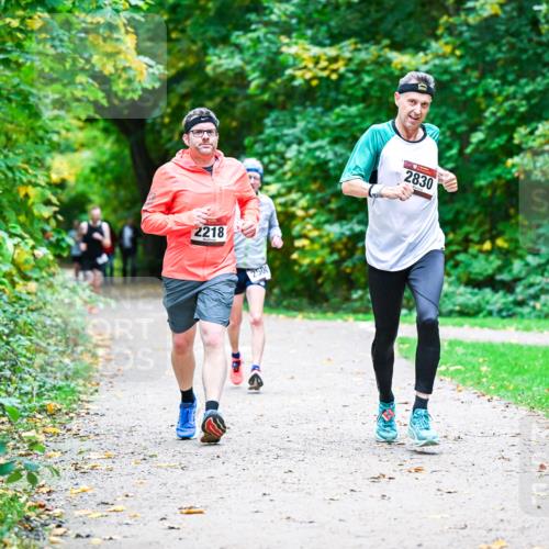 12.10.2025 - Bramfelder Halbmarathon 2025 Dr. Thomas Lammeyer http://msf.ph/oto/9358551 12.10.2025 11:04:46 Laufen 2218, 2500, 2830 meine-sportfotos.de