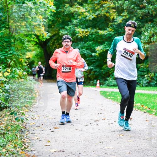 12.10.2025 - Bramfelder Halbmarathon 2025 Dr. Thomas Lammeyer http://msf.ph/oto/9358559 12.10.2025 11:04:47 Laufen 2218, 2500, 2830 meine-sportfotos.de